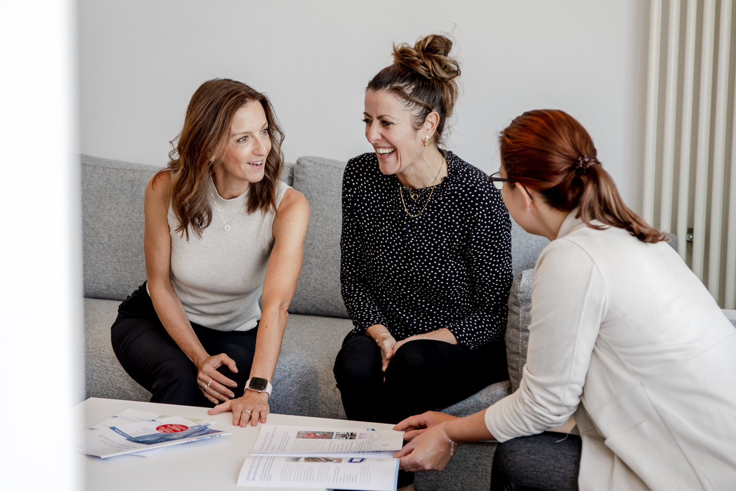 Höpfinger Mitarbeiter in einer Besprechung